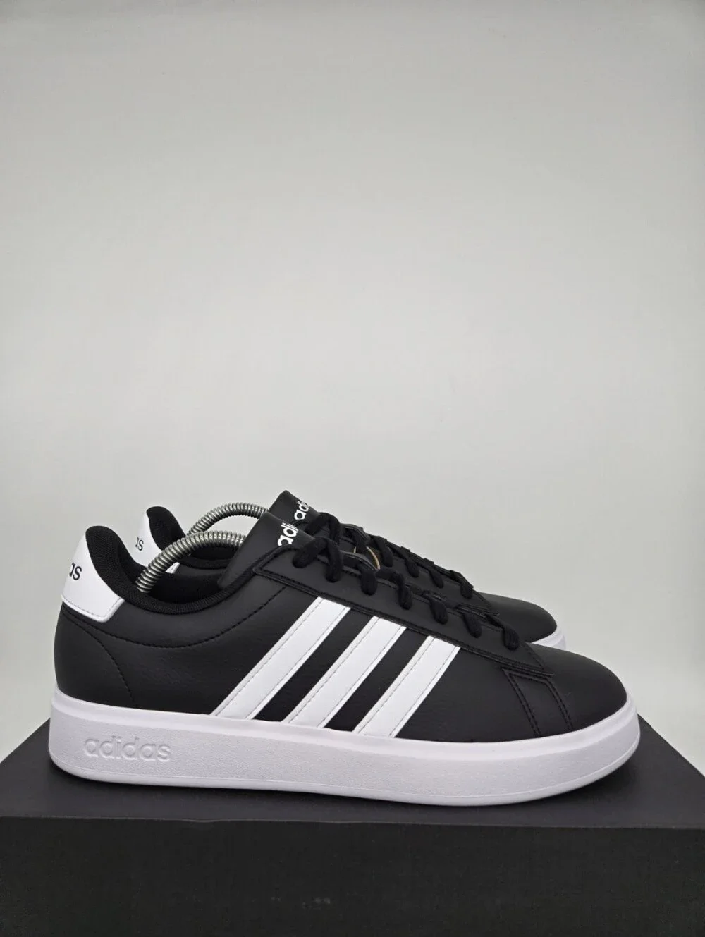 Adidas Men's Grand Court 2.0 GW9196 Black White Shoes Size 9 New
